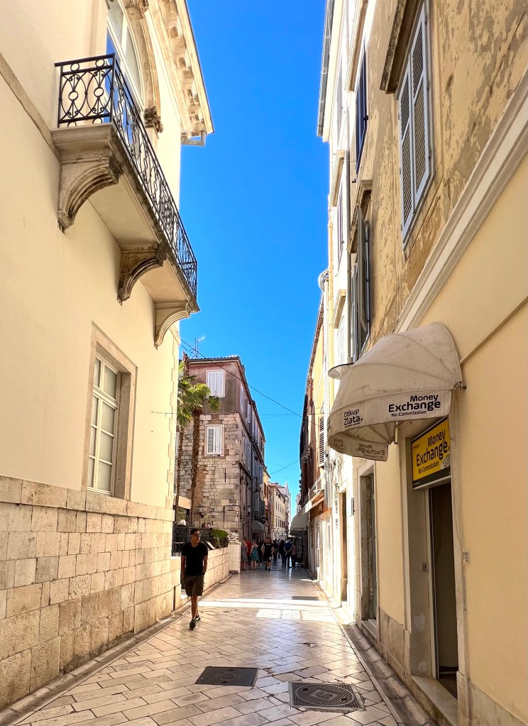 The main pedestrian street, Kalelarga, leads to several town squares with medieval buildings, churches, and palaces.